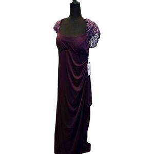 XSCAPE Elegant PLUM Illusion Lace Back ruched Evening Gown. Size 18. NWT